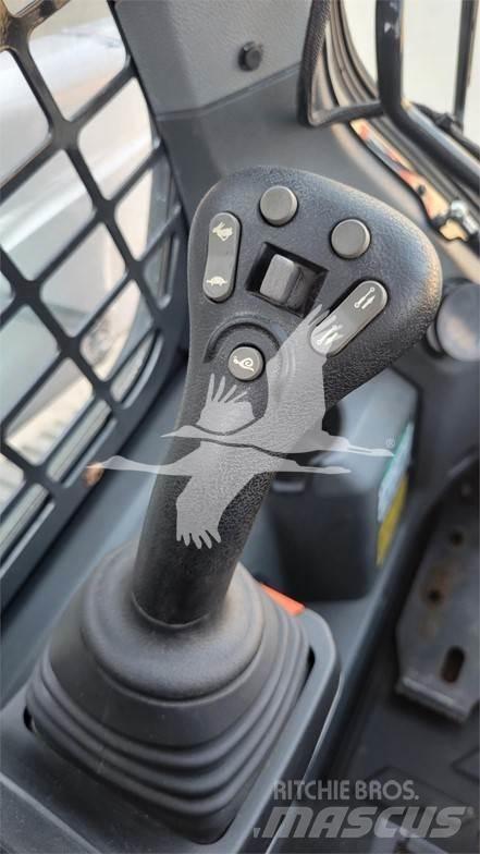 Bobcat T76 滑移装载机