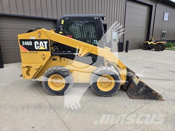 CAT 246D 滑移装载机