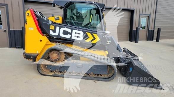 JCB 3TS-8T 滑移装载机
