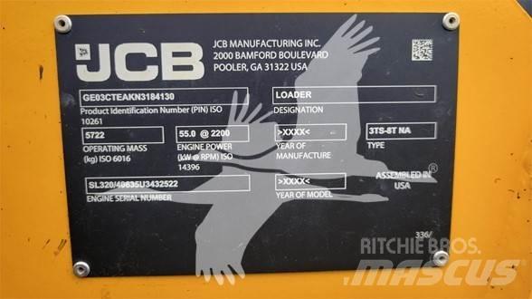 JCB 3TS-8T 滑移装载机