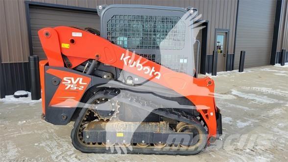Kubota SVL75-2 滑移装载机