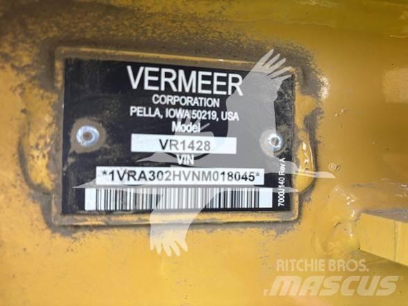 Vermeer VR1428 犁耙和摊草机