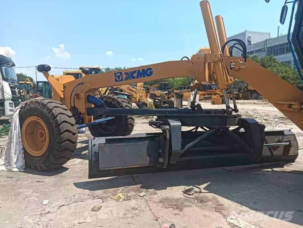 XCMG GR1803 平地机/推土机