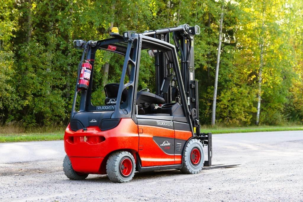 Linde E30-01 电动叉车