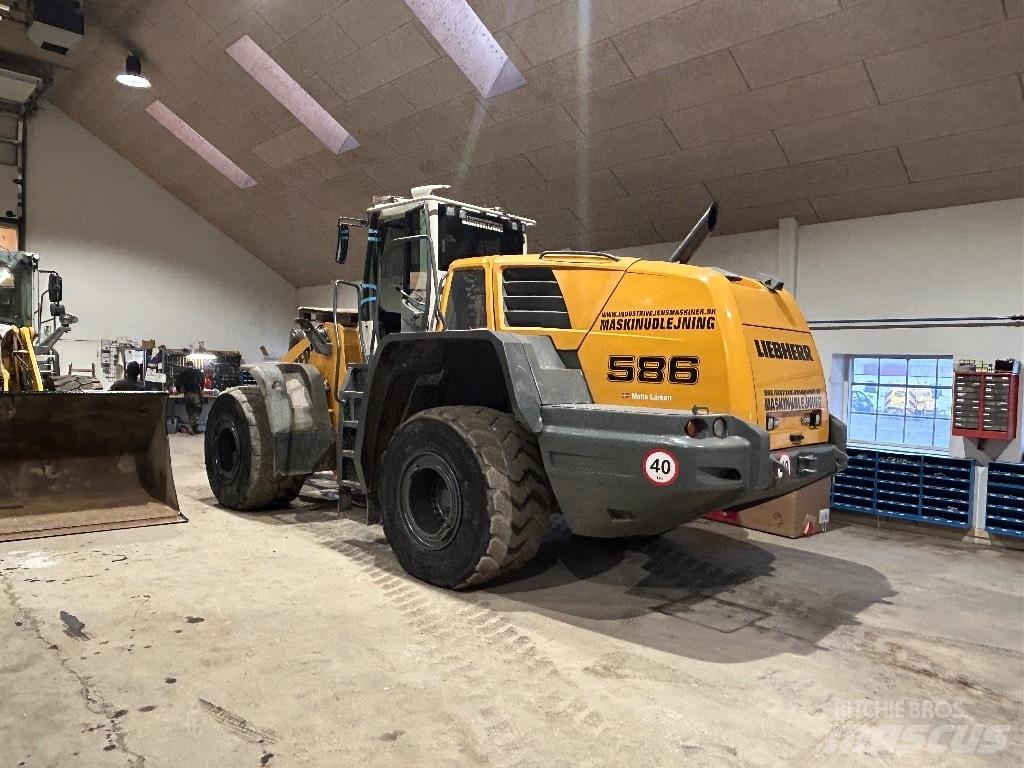 Liebherr L 586 轮式装载机