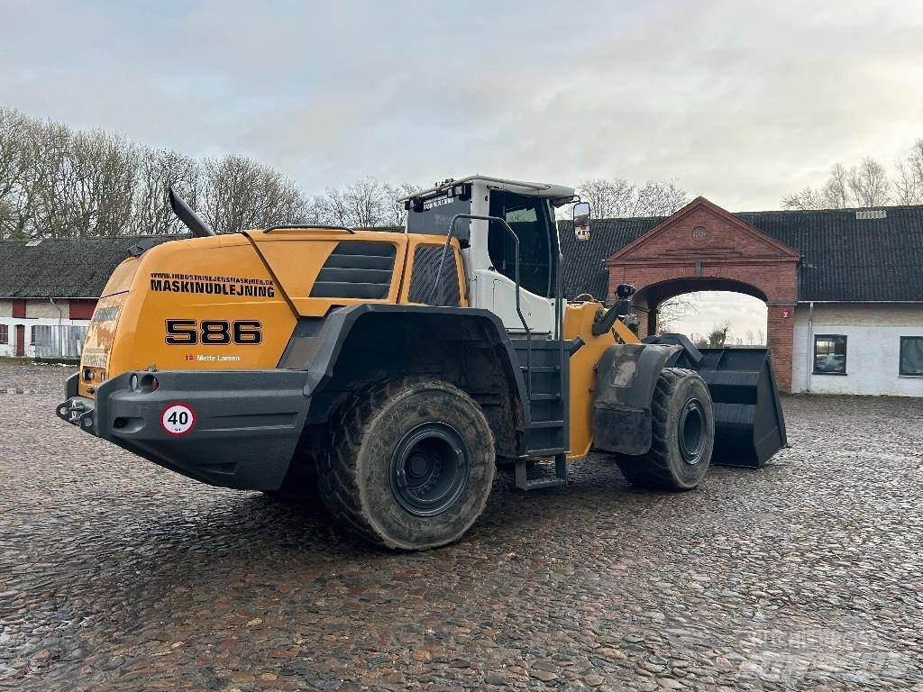 Liebherr L 586 轮式装载机