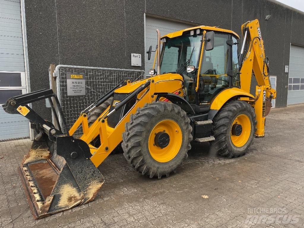 JCB 4CX Pro 反铲装载机