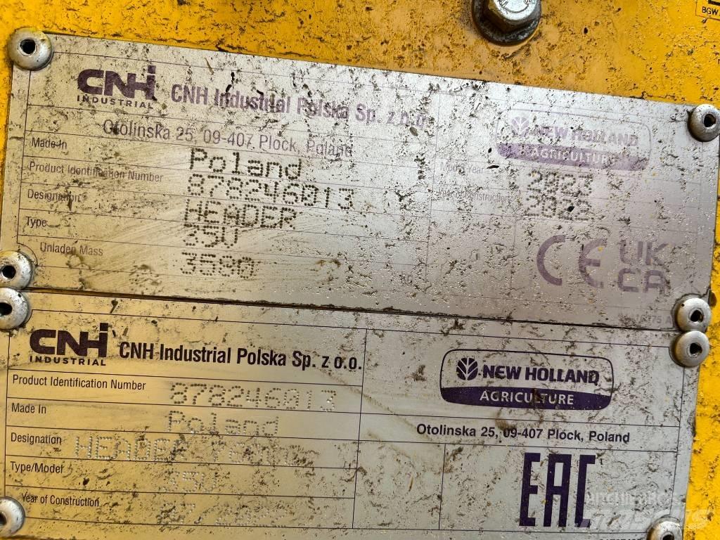 New Holland CR 9.90 联合收割机