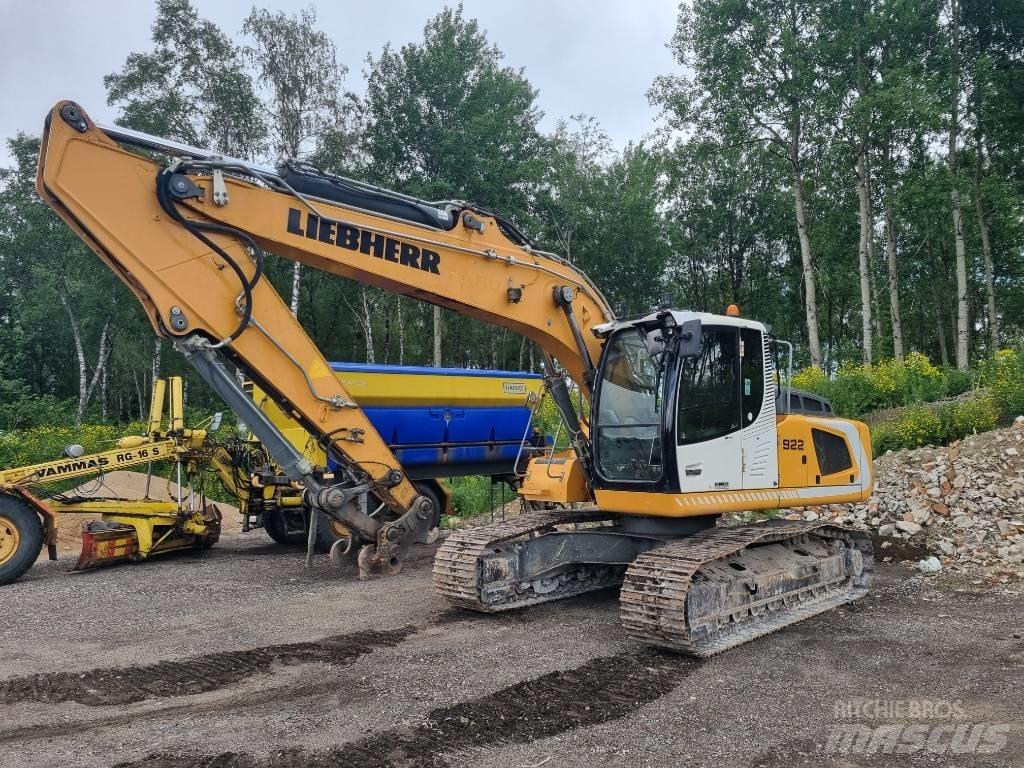 Liebherr R 922 履带挖掘机