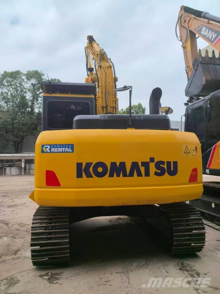 Komatsu PC130 小型挖掘机