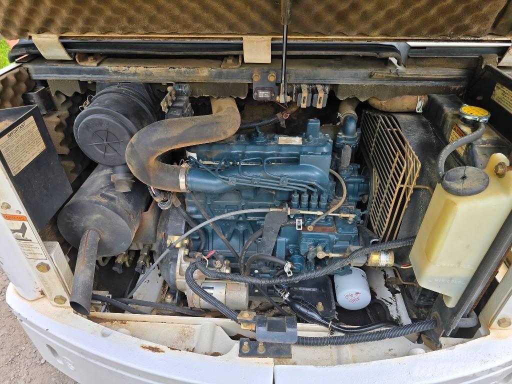Bobcat X 331 小型挖掘机