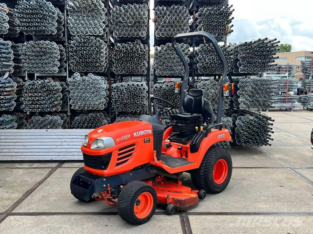 Kubota BX 2350 小型拖拉机