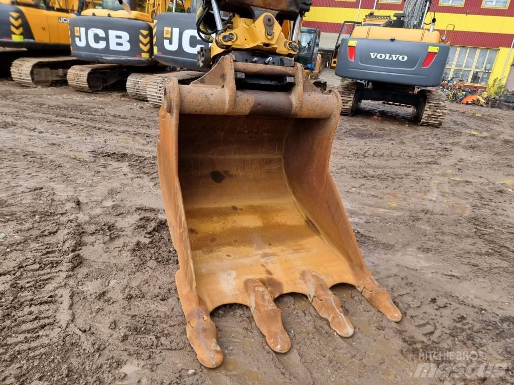 Volvo EC 220 DL 履带挖掘机
