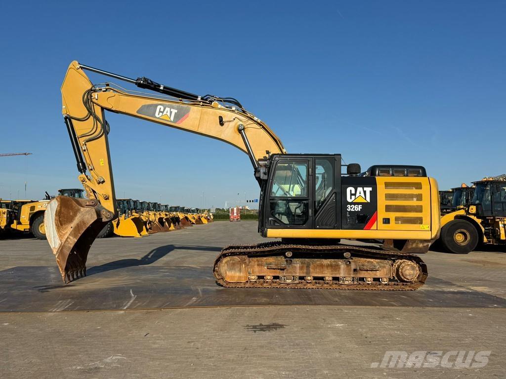 CAT 326FL 履带挖掘机
