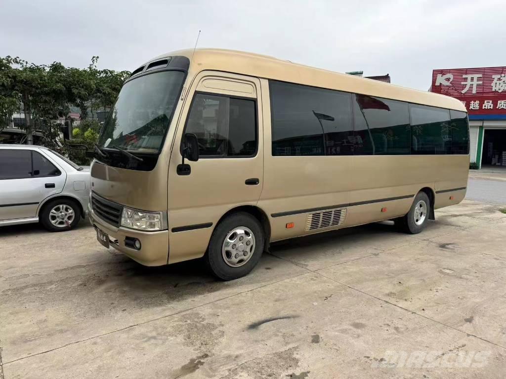 Toyota Coaster Bus 迷你巴士