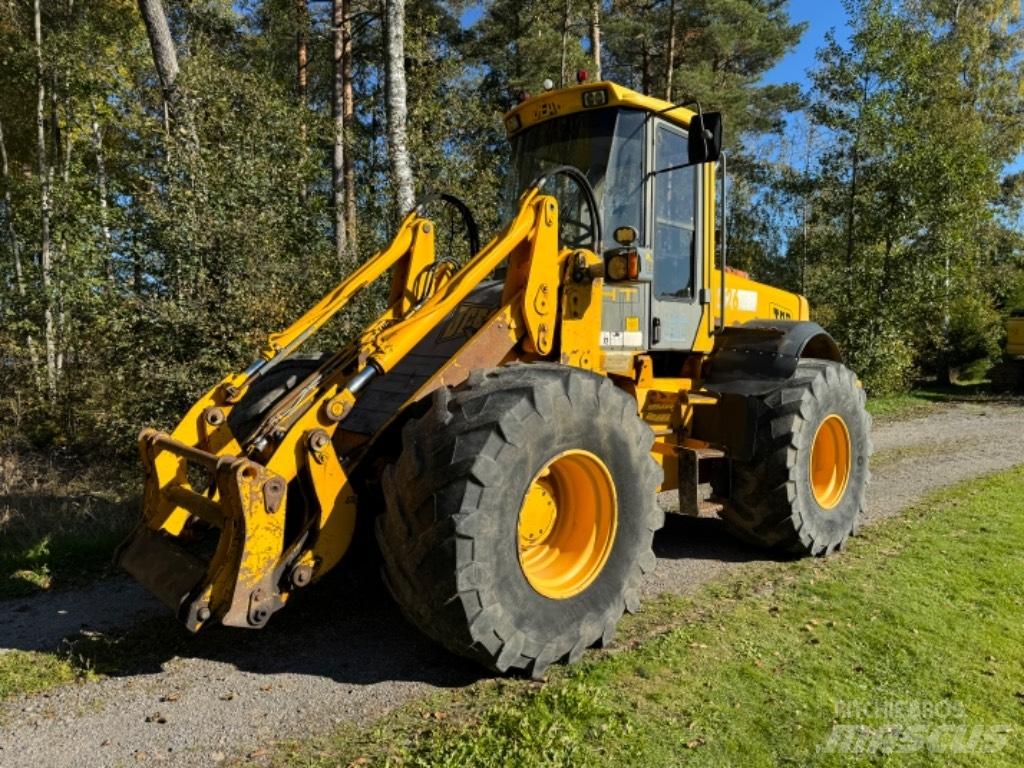 JCB 426 Agri (40 km/h) 轮式装载机