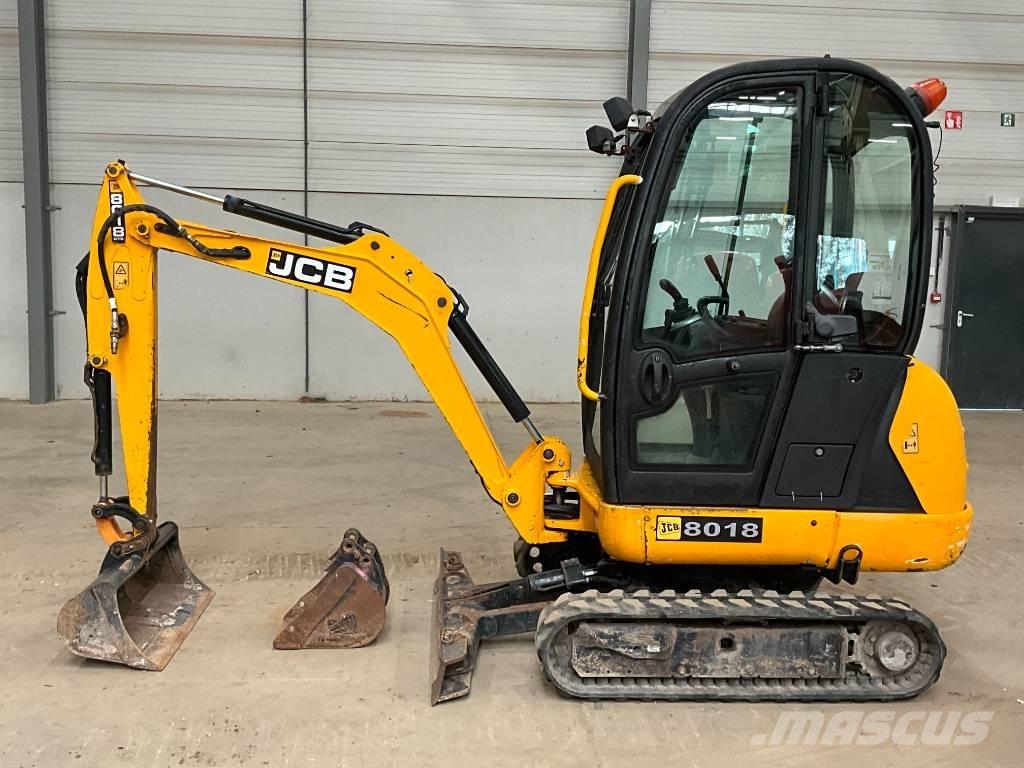 JCB 8018 小型挖掘机