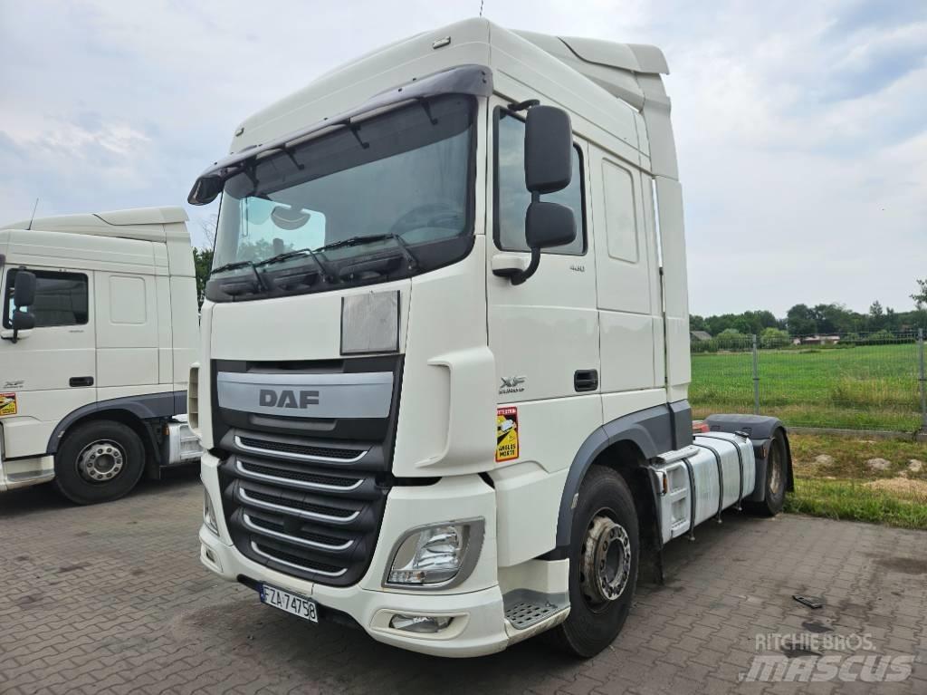 DAF XF460 牵引车
