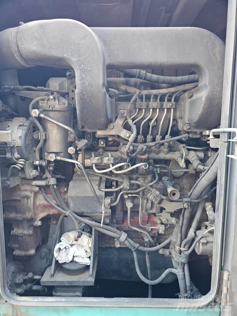 Kobelco CKE 2500-2 履带起重机