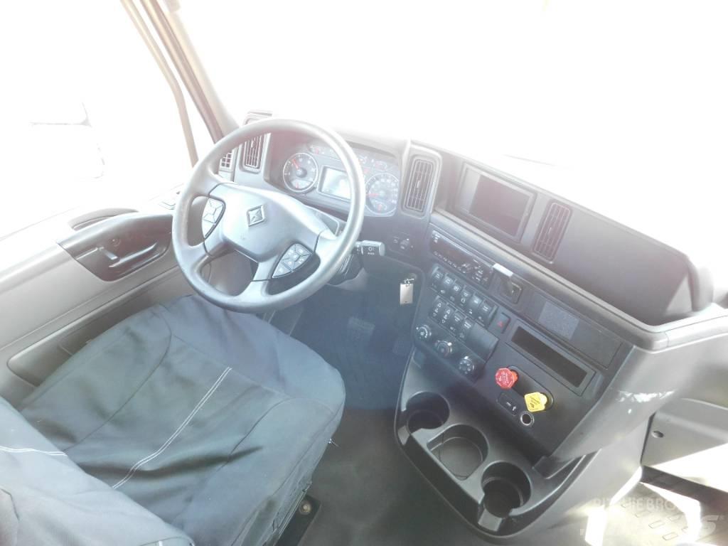 International LT 625 牵引车