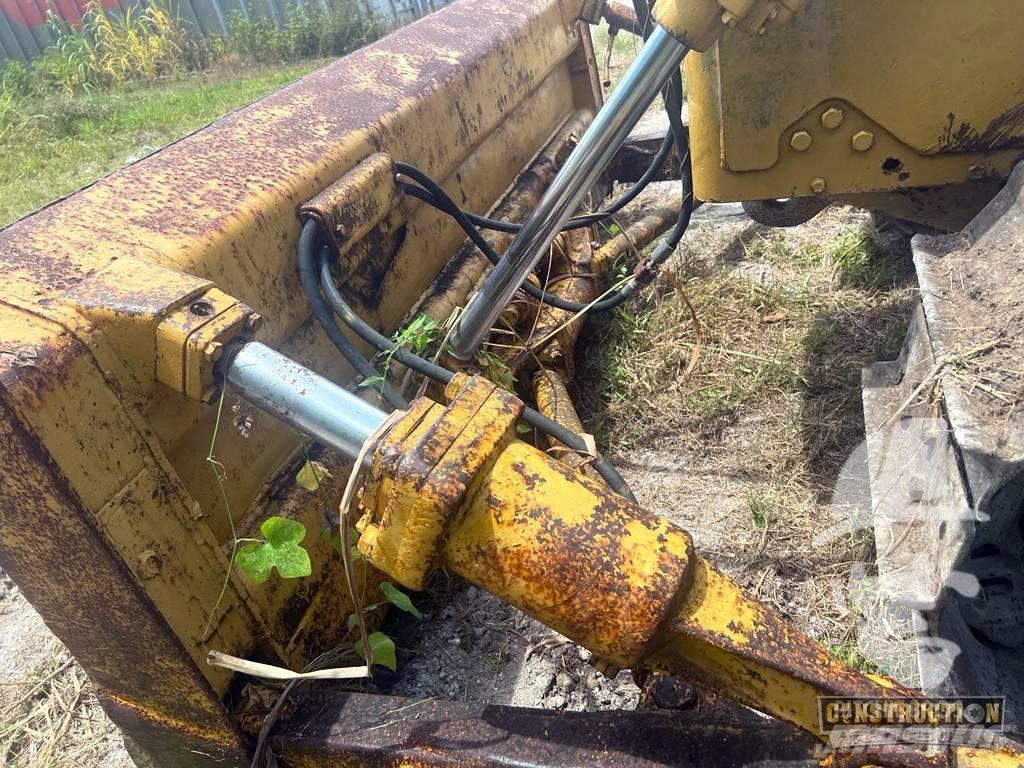 CAT D 6 C 履带式推土机