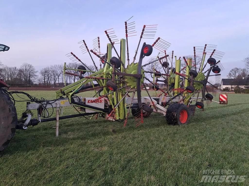 CLAAS Liner 4000 料堆整形机