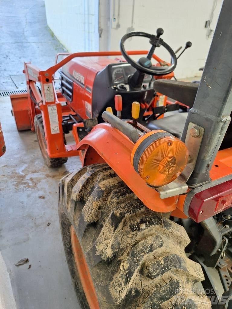 Kubota B 2710 拖拉机/农用车