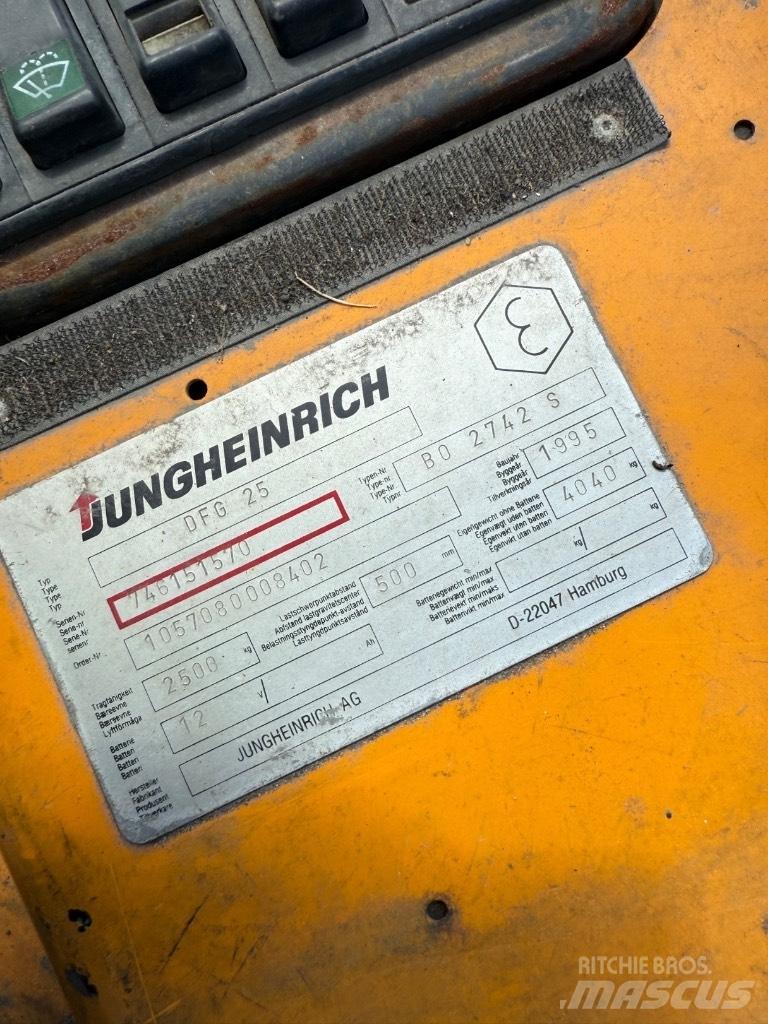 Jungheinrich DFG 25 柴油叉车