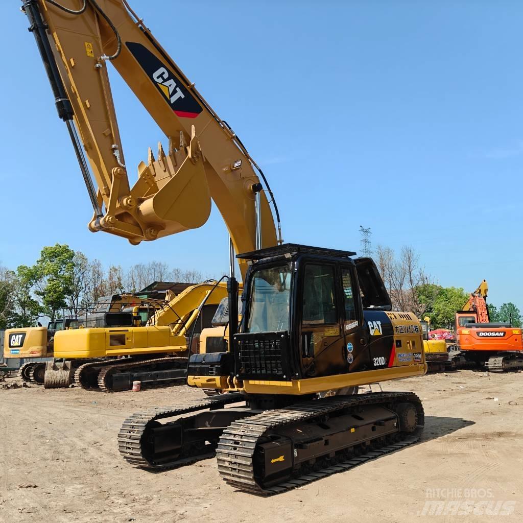 CAT 320D2 履带挖掘机