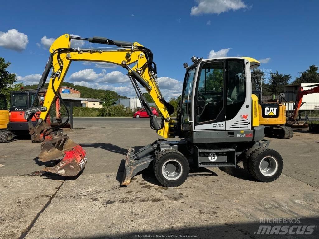 Wacker Neuson EW 65 轮式挖掘机