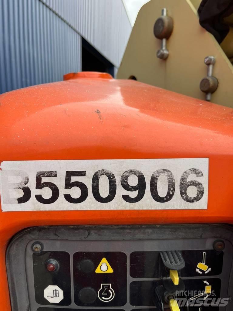 JLG E 450 AJ 曲臂高空工作平台