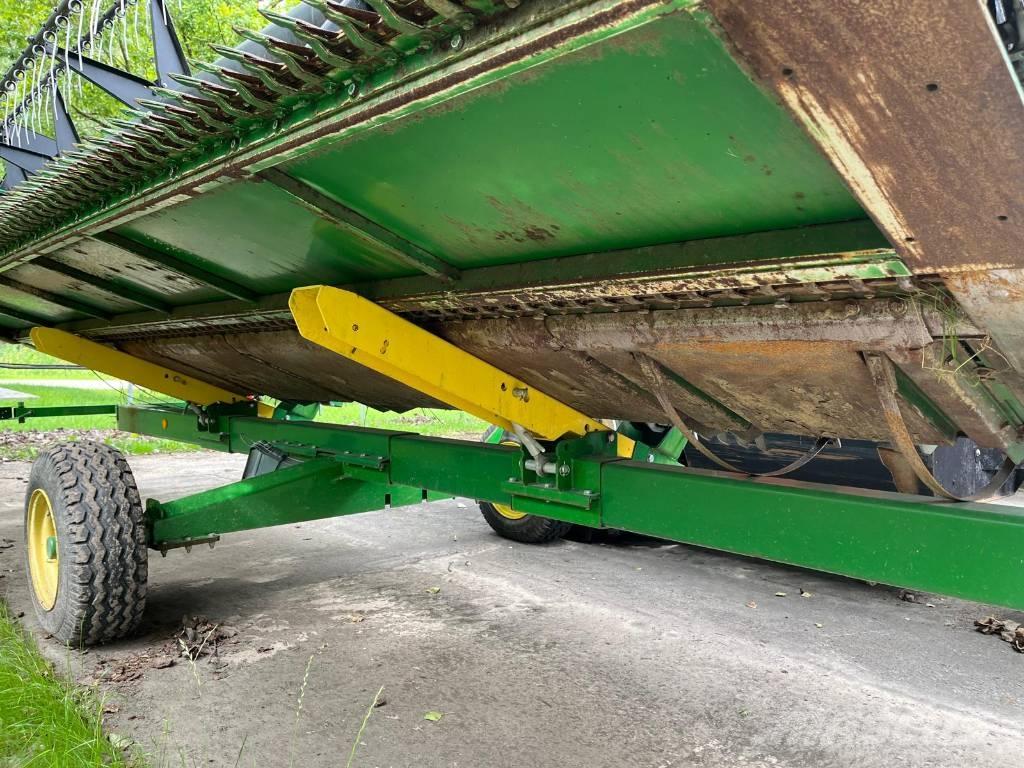 John Deere W 440 联合收割机