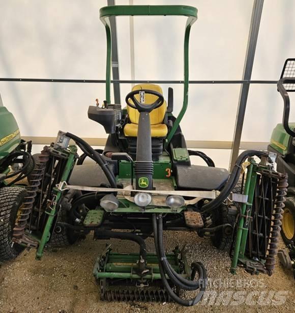 John Deere 7700 球道割草机