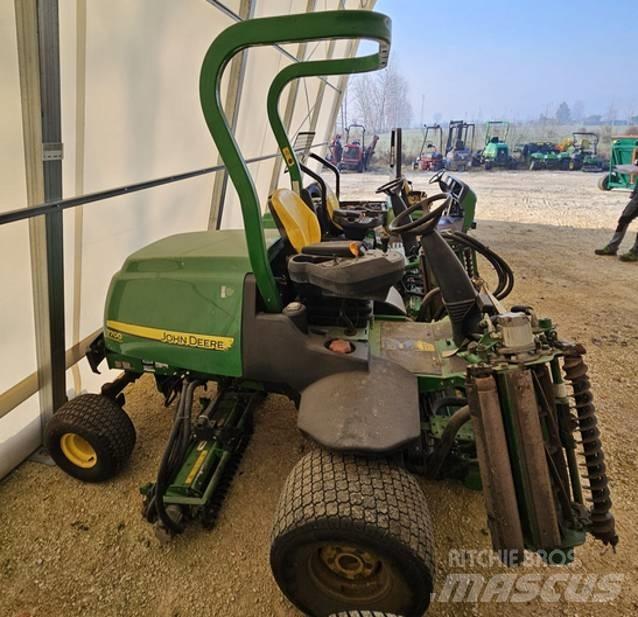 John Deere 7700 球道割草机