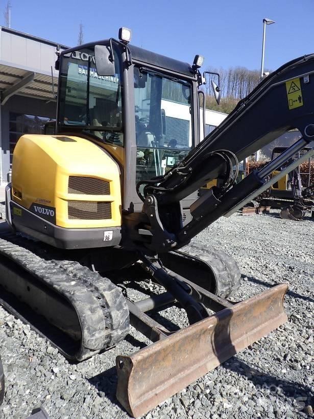 Volvo ECR 50 D 小型挖掘机
