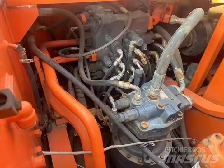 Doosan DH 215-9E 履带挖掘机