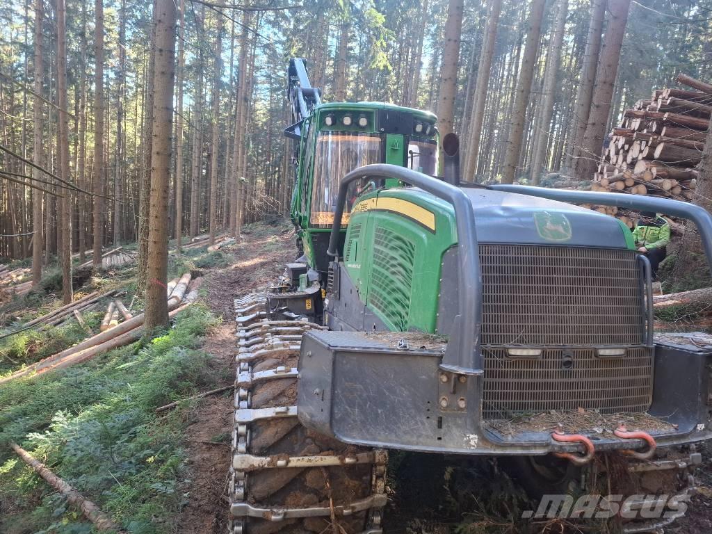 John Deere 1170G 收割机