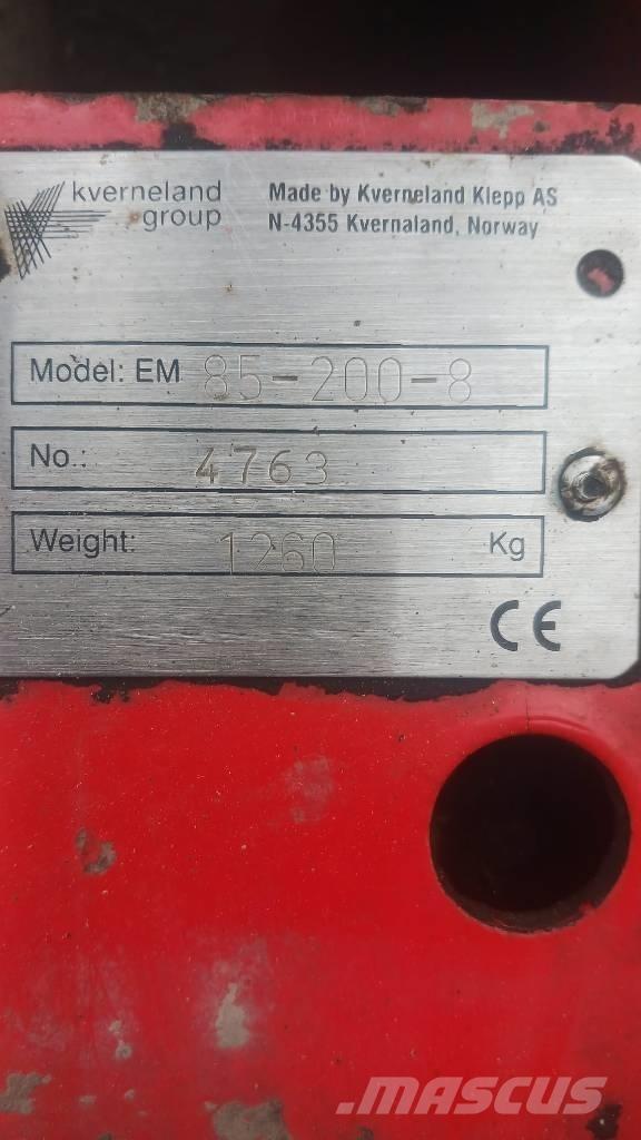 Kverneland EM-200-4 双向犁
