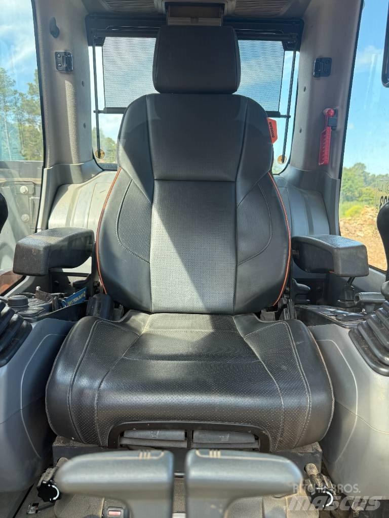Doosan DX 235 LCR 履带挖掘机