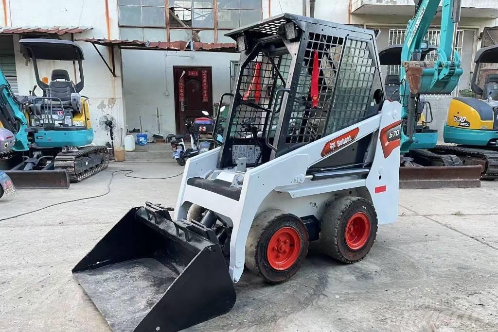 Bobcat S 70 滑移装载机