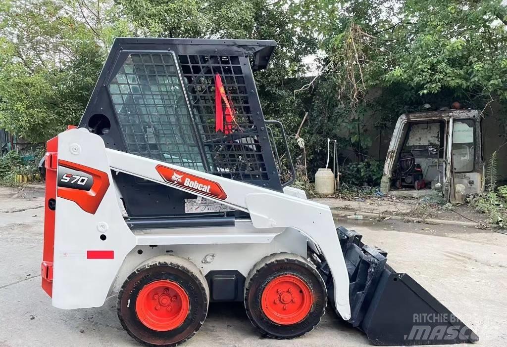 Bobcat S 70 滑移装载机