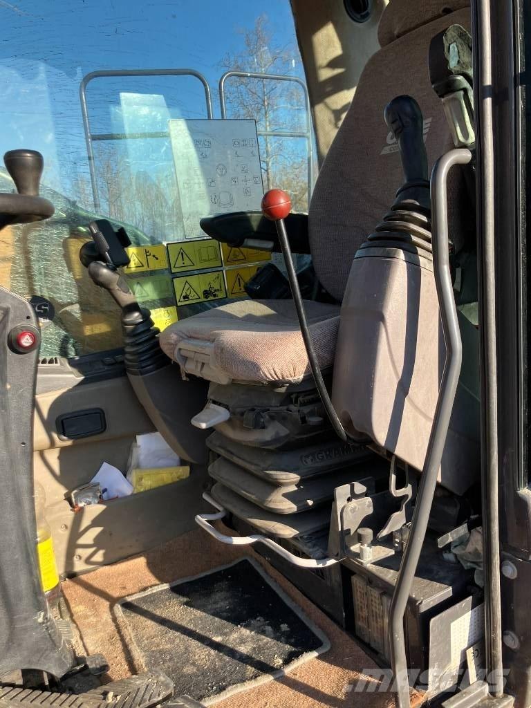 CASE WX 148 轮式挖掘机