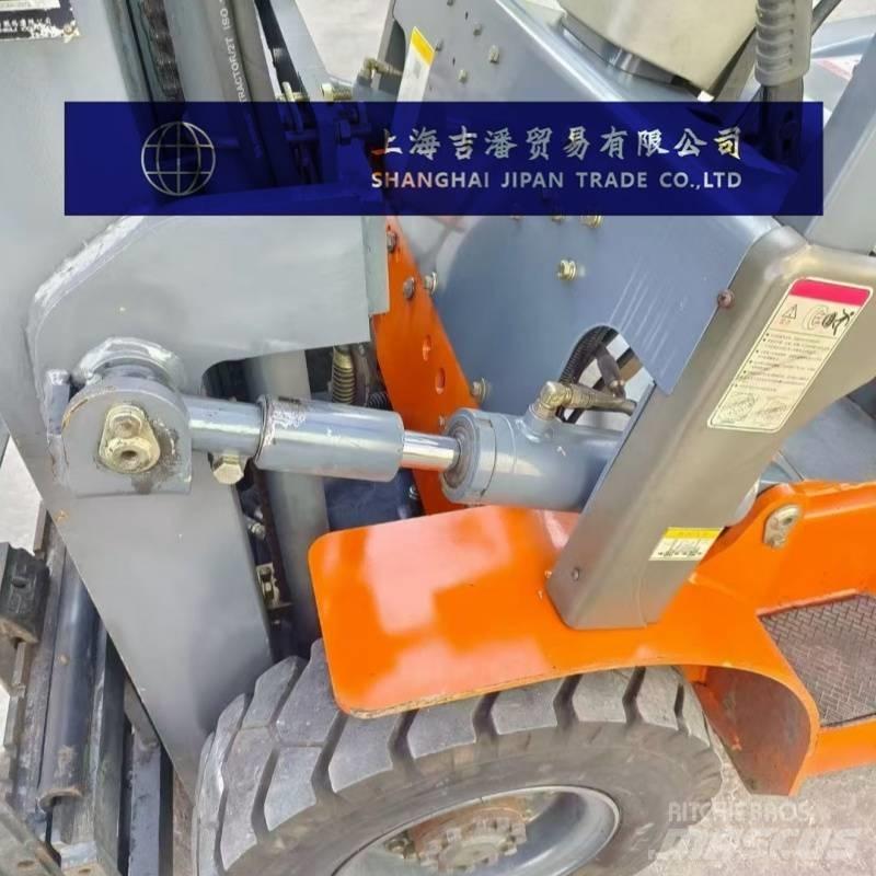 Heli H2000-25 柴油叉车