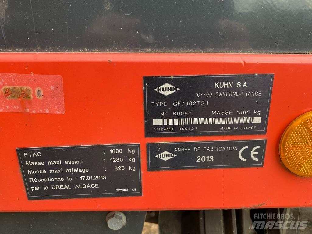 Kuhn GF 7902T GII 犁耙和摊草机