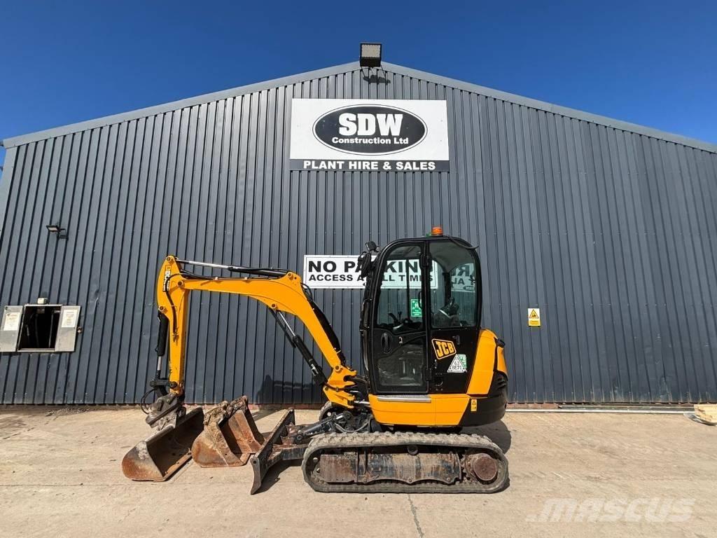 JCB 8026 CTS 小型挖掘机
