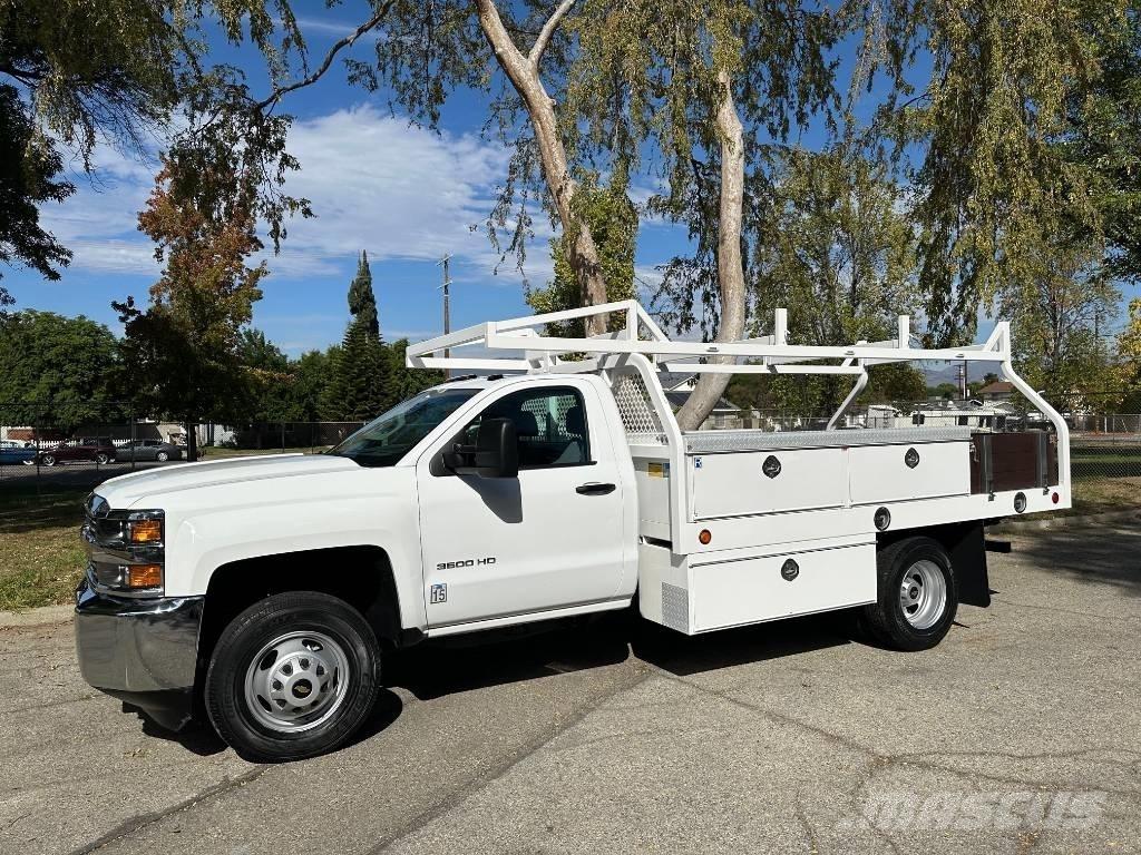 Chevrolet 3500 HD 皮卡车