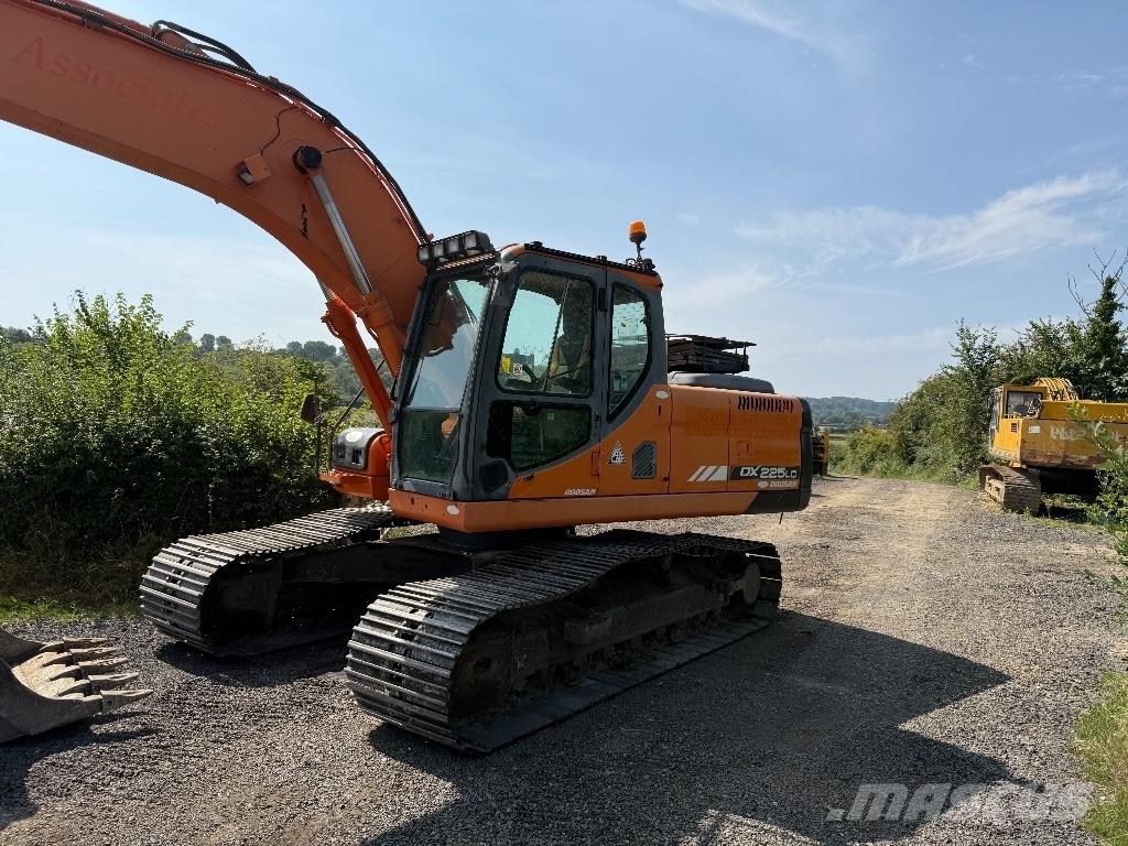 Doosan DX 225 LC 履带挖掘机
