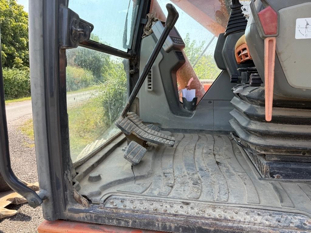 Doosan DX 225 LC 履带挖掘机