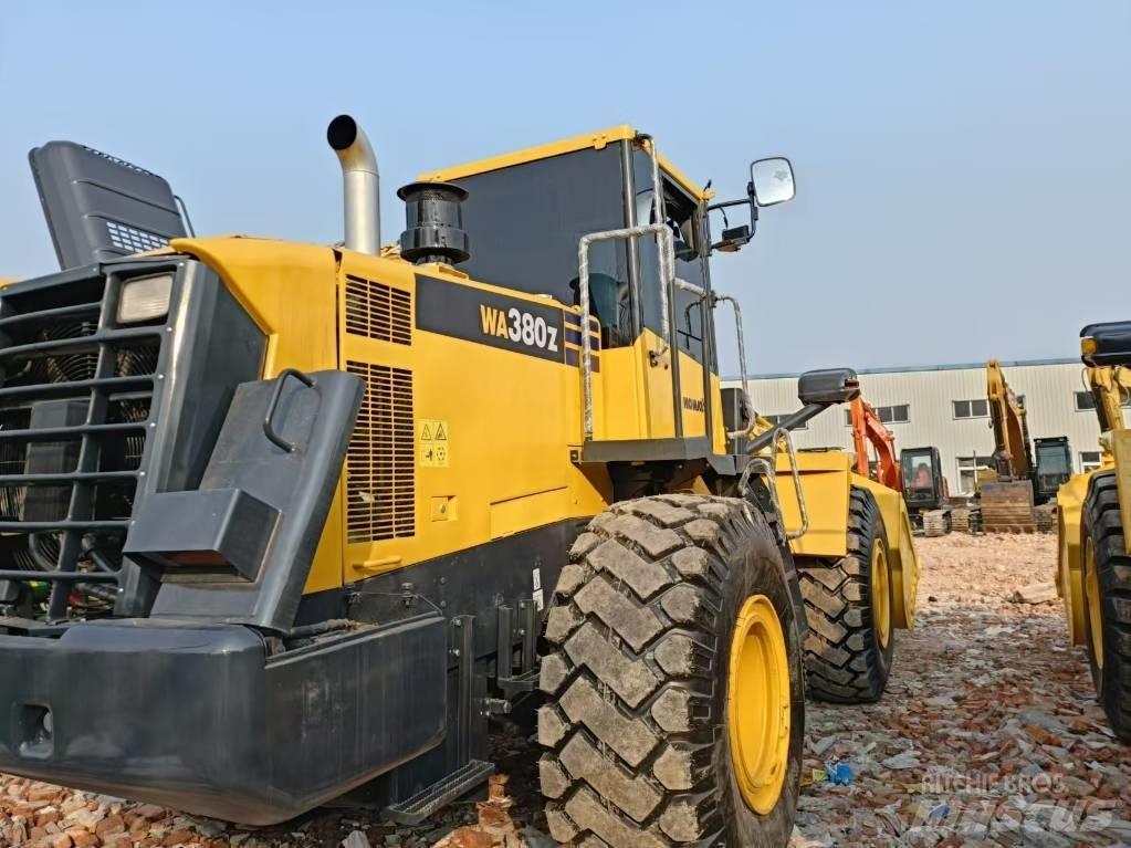Komatsu WA 380-6 轮式装载机