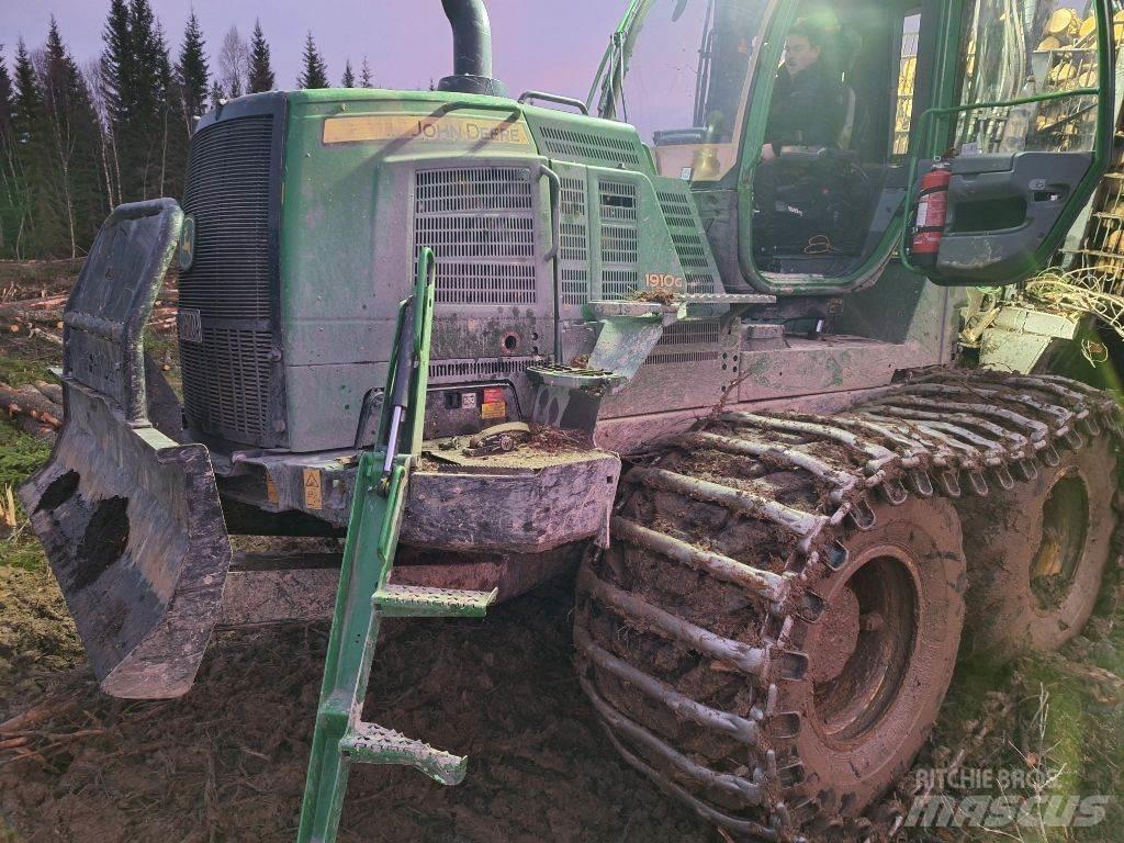 John Deere 1910 集运机